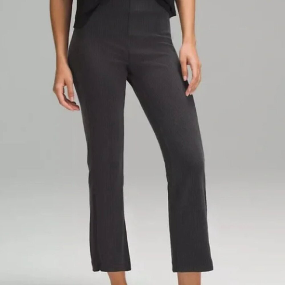 NWT Lululemon Ribbed Softstreme Zip-Leg HR Cropped Pant 25” Color: Black Size 4